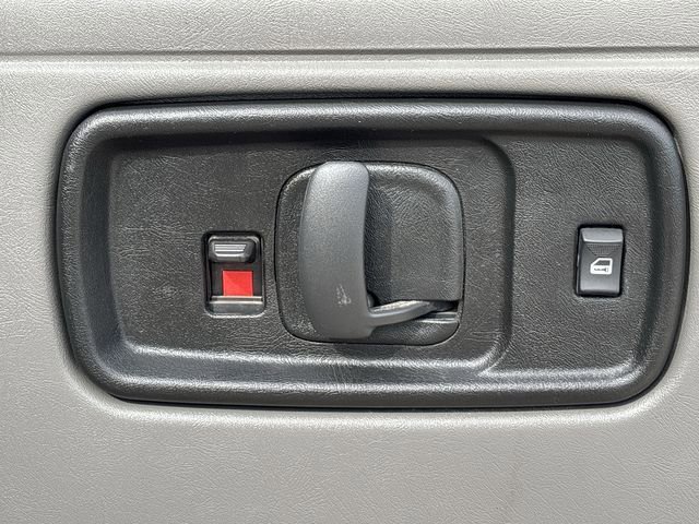 Certified 2025 Chevrolet Express 3500 LT w/ LT Preferred Equipment Group image 26