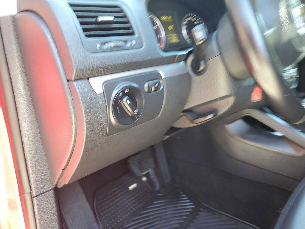 Used 2010 Volkswagen Jetta SE image 19