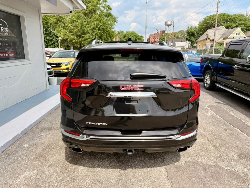 Used 2019 GMC Terrain Denali w/ Advanced Safety Package FWD image 14