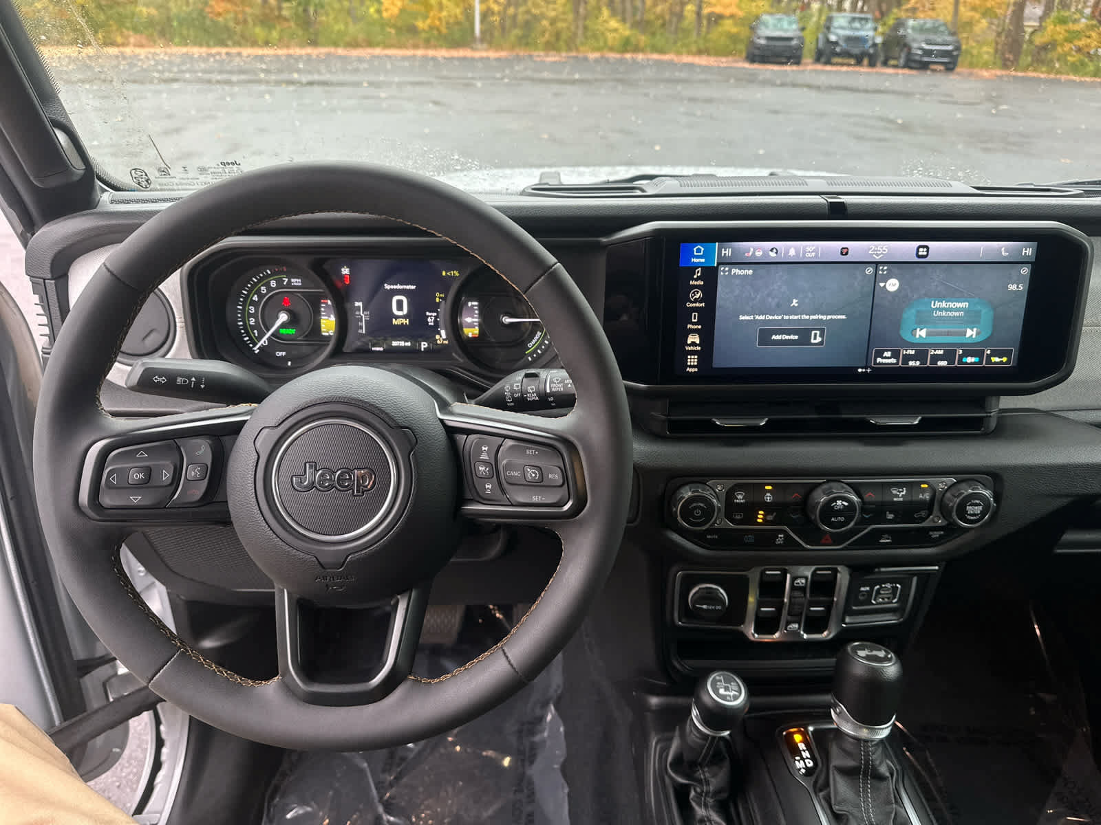 Used 2024 Jeep Wrangler Unlimited w/ Convenience Group AWD/4WD image 26