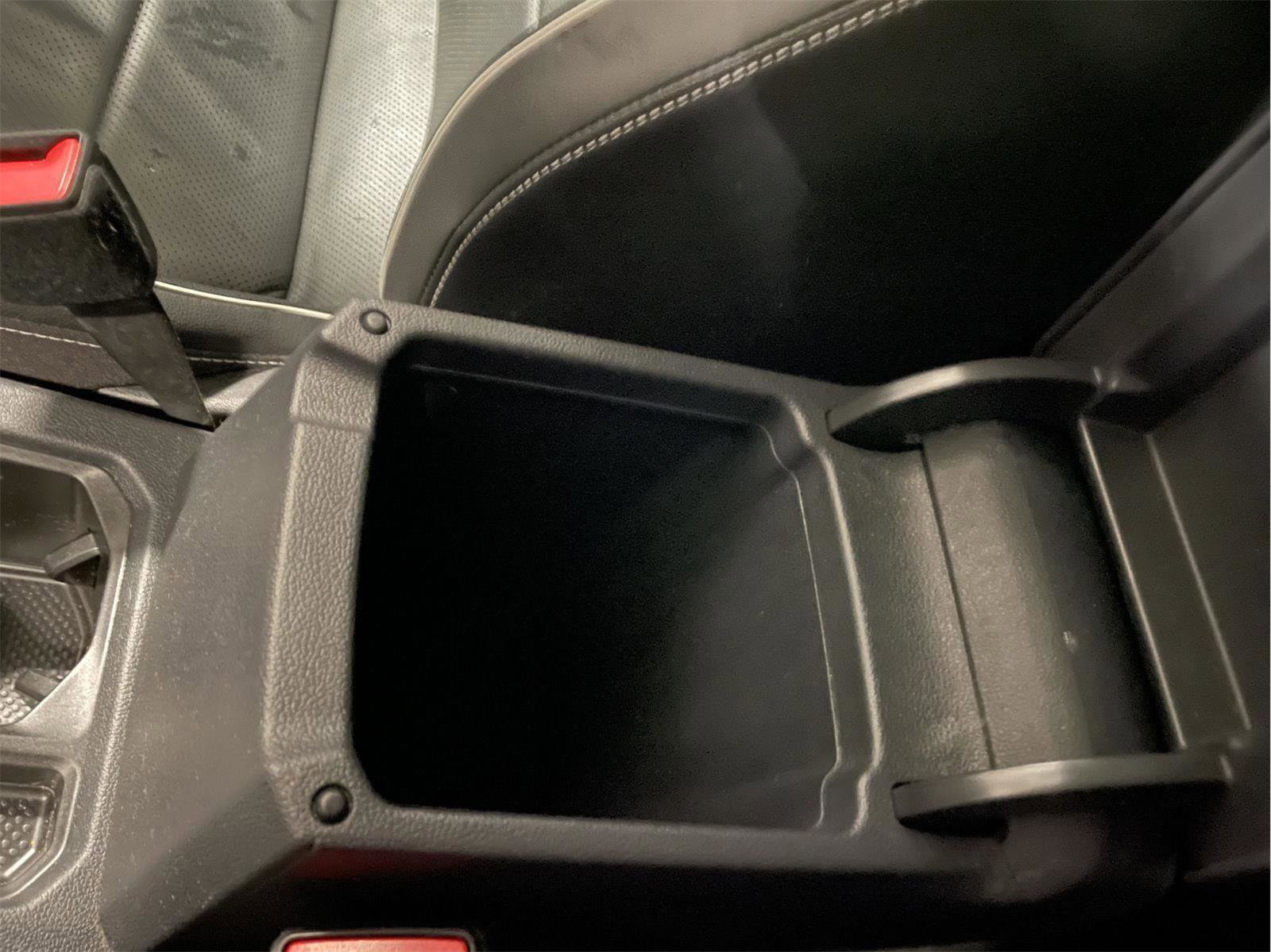 Used 2023 Volkswagen Tiguan SEL R-Line image 32