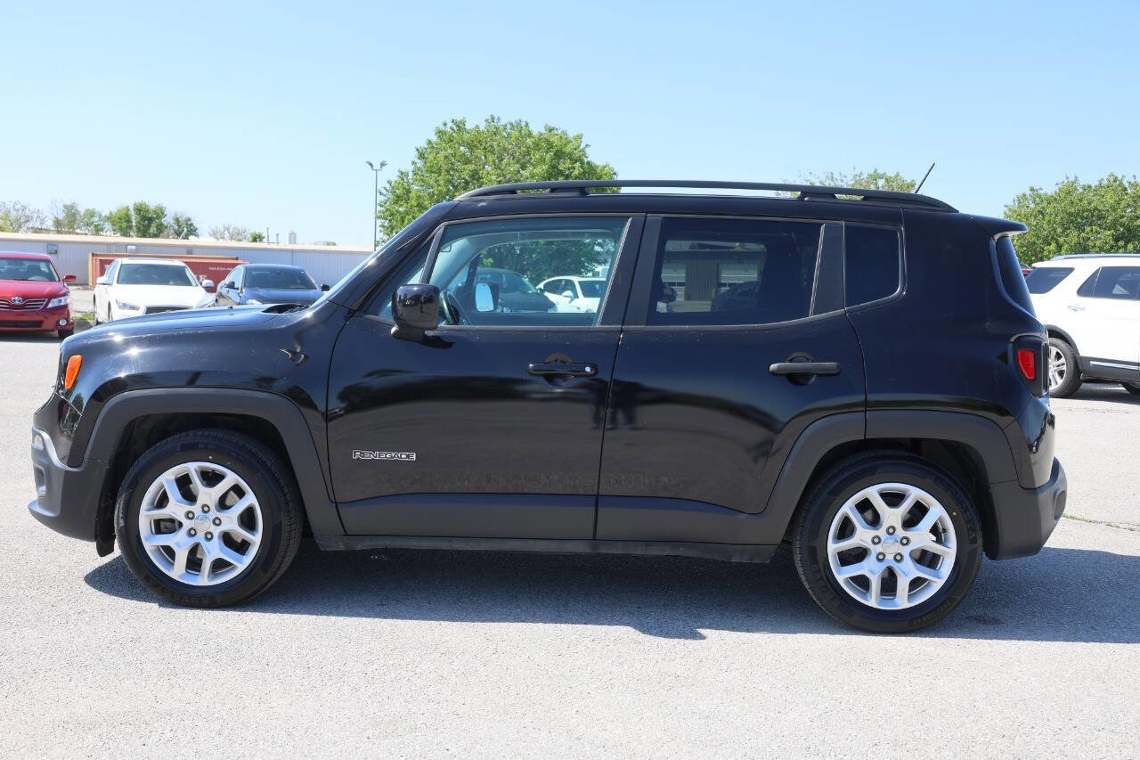 Used 2017 Jeep Renegade Latitude image 8