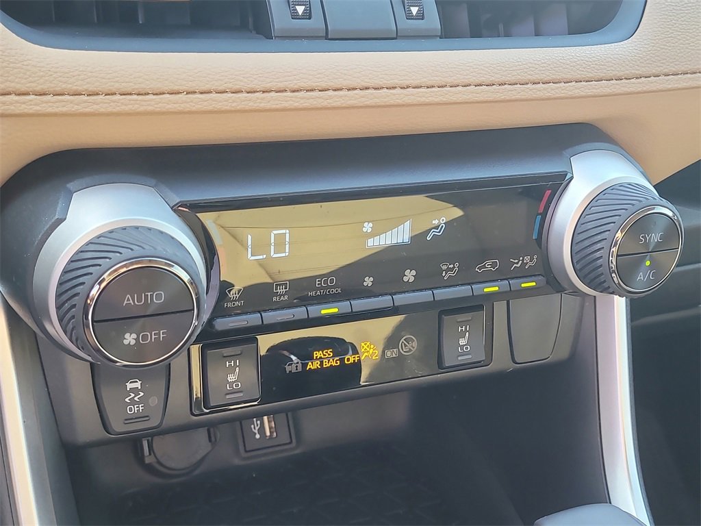 Used 2025 Toyota RAV4 XLE Premium image 24