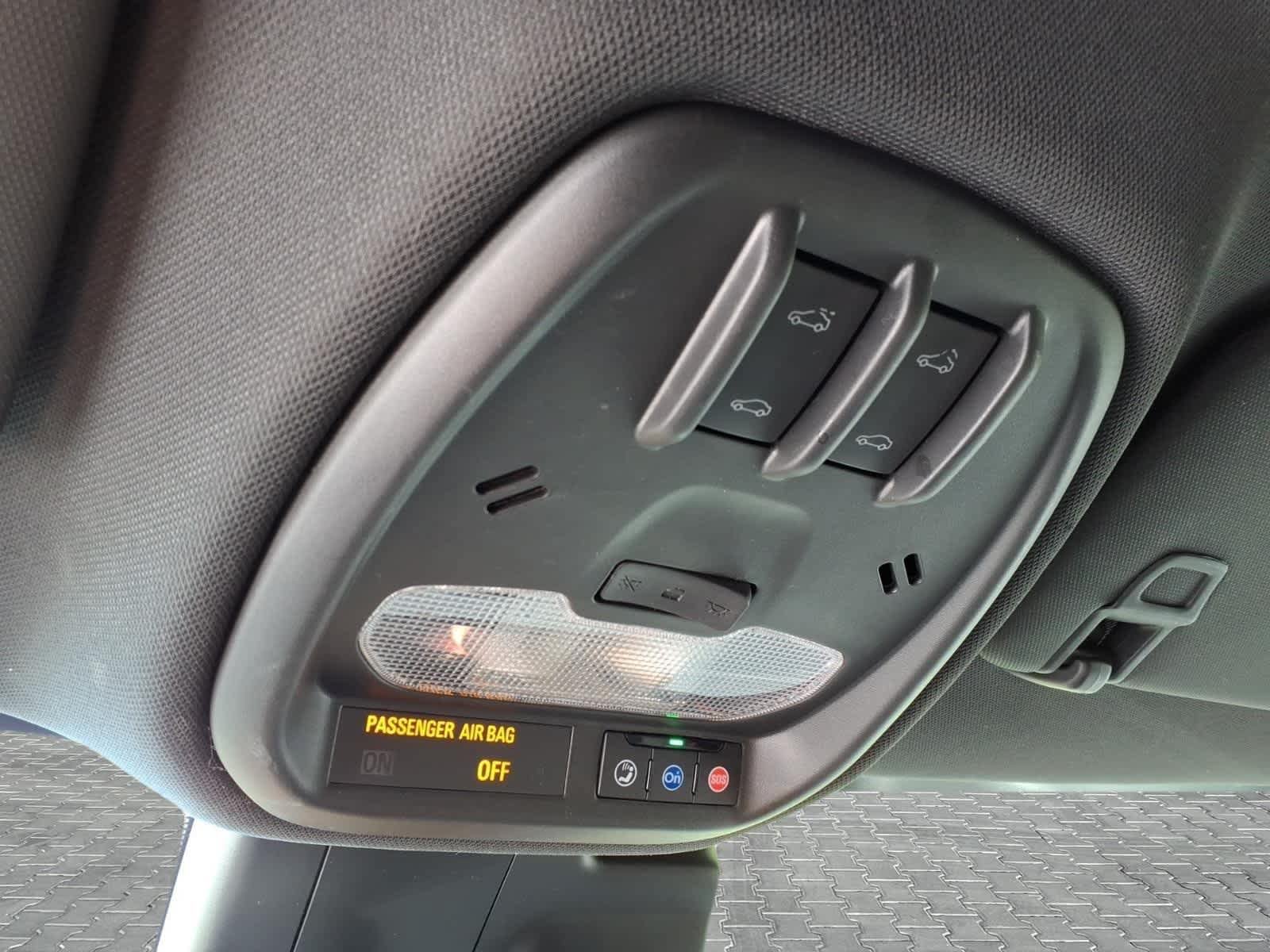 Used 2024 Chevrolet Trax RS w/ Sunroof Package FWD image 19
