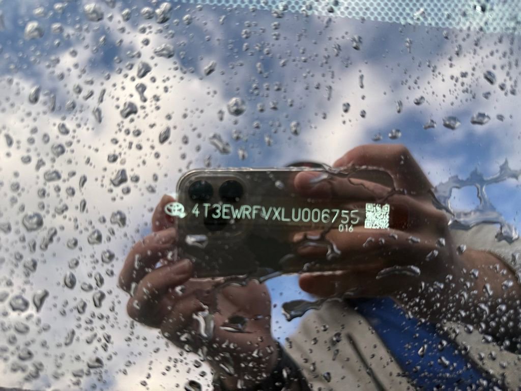 Used 2020 Toyota RAV4 XSE image 30