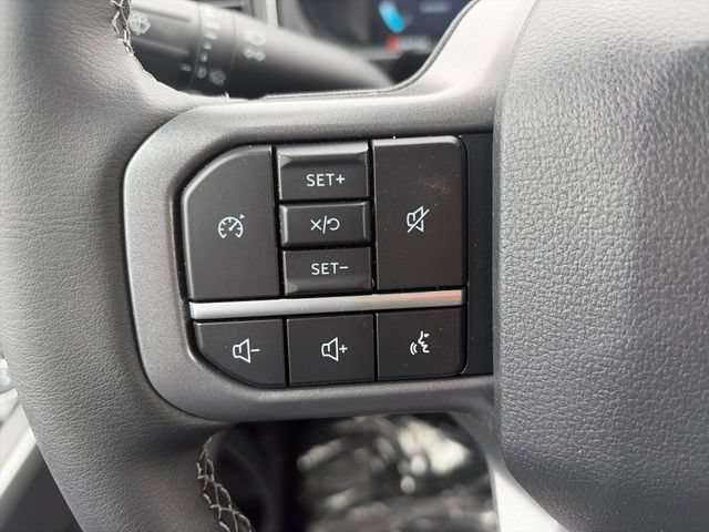 New 2026 Ford F350 Lariat w/ FX4 Off-Road Package AWD/4WD image 12