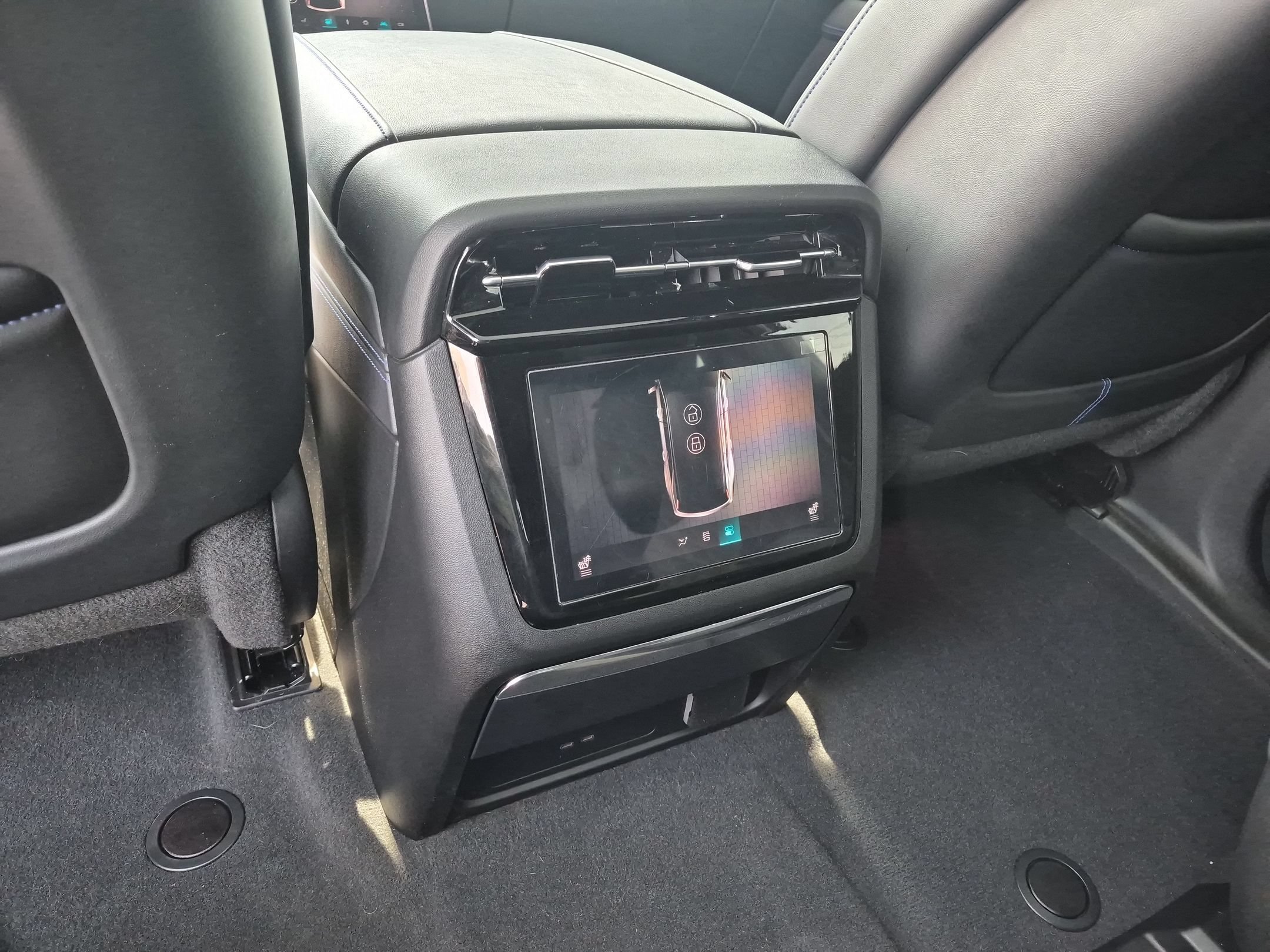 Used 2025 Cadillac Escalade IQ Sport 1 AWD/4WD image 21