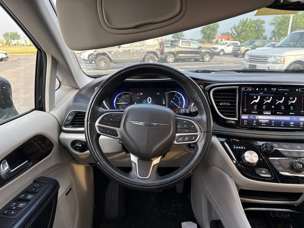 Used 2022 Chrysler Pacifica Limited FWD image 20