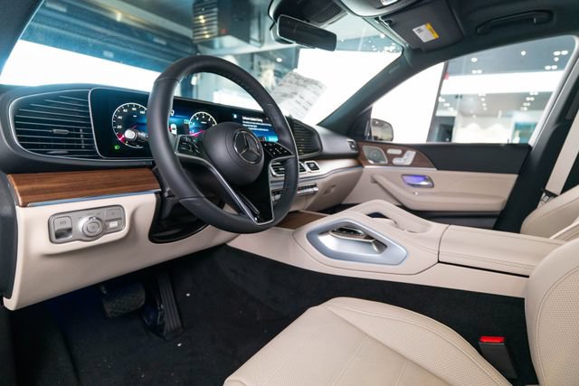 New 2026 Mercedes-Benz GLE 580 4MATIC image 4