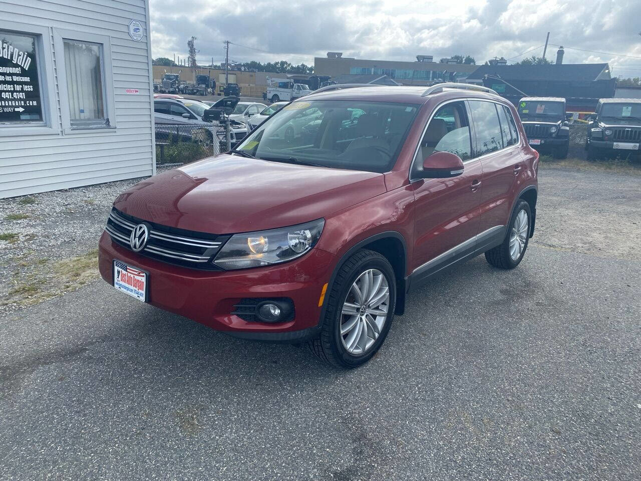 Used 2013 Volkswagen Tiguan SE image 3