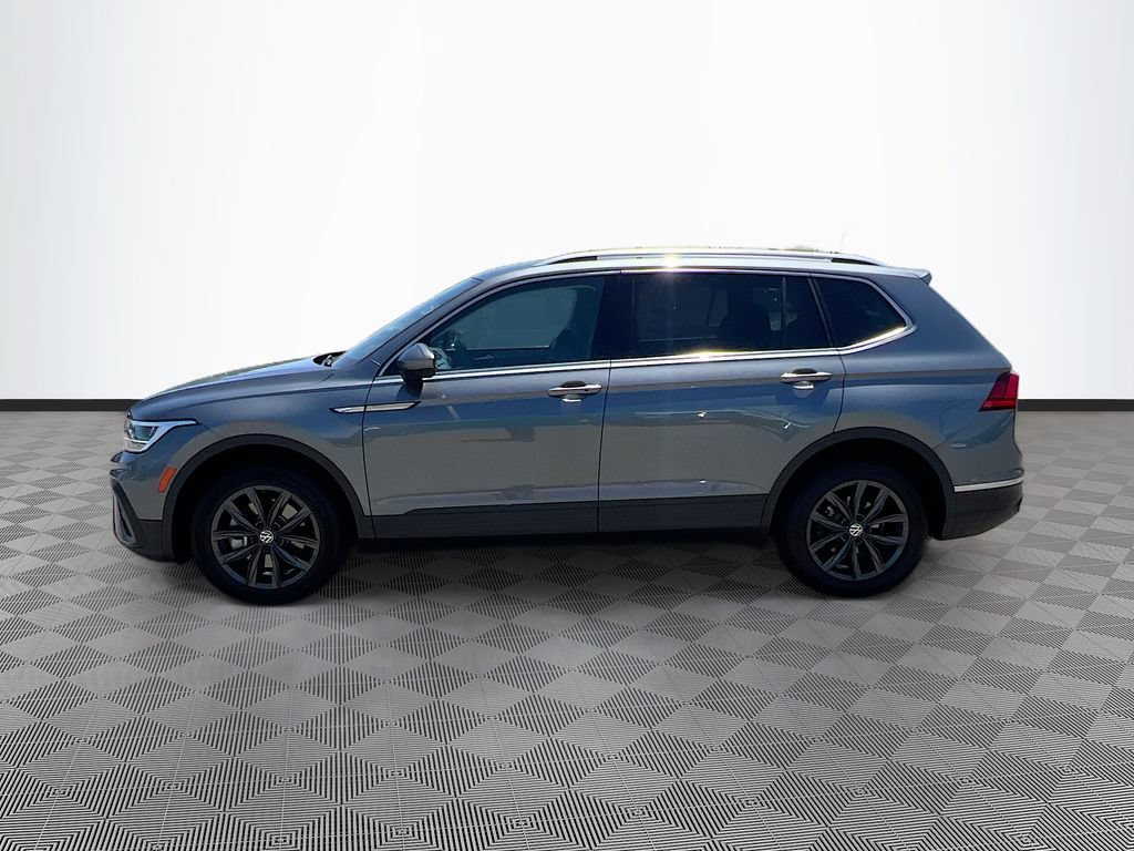 Used 2022 Volkswagen Tiguan SE FWD image 4