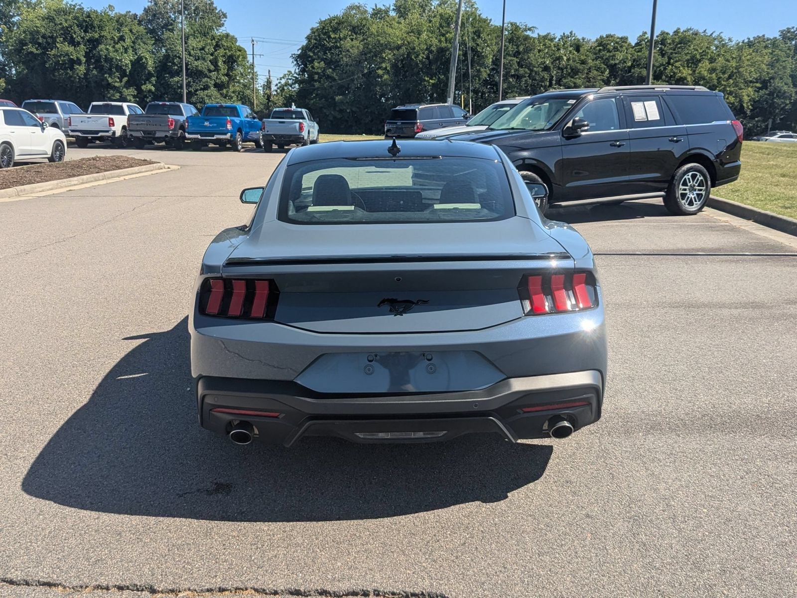 Used 2025 Ford Mustang Premium RWD image 4