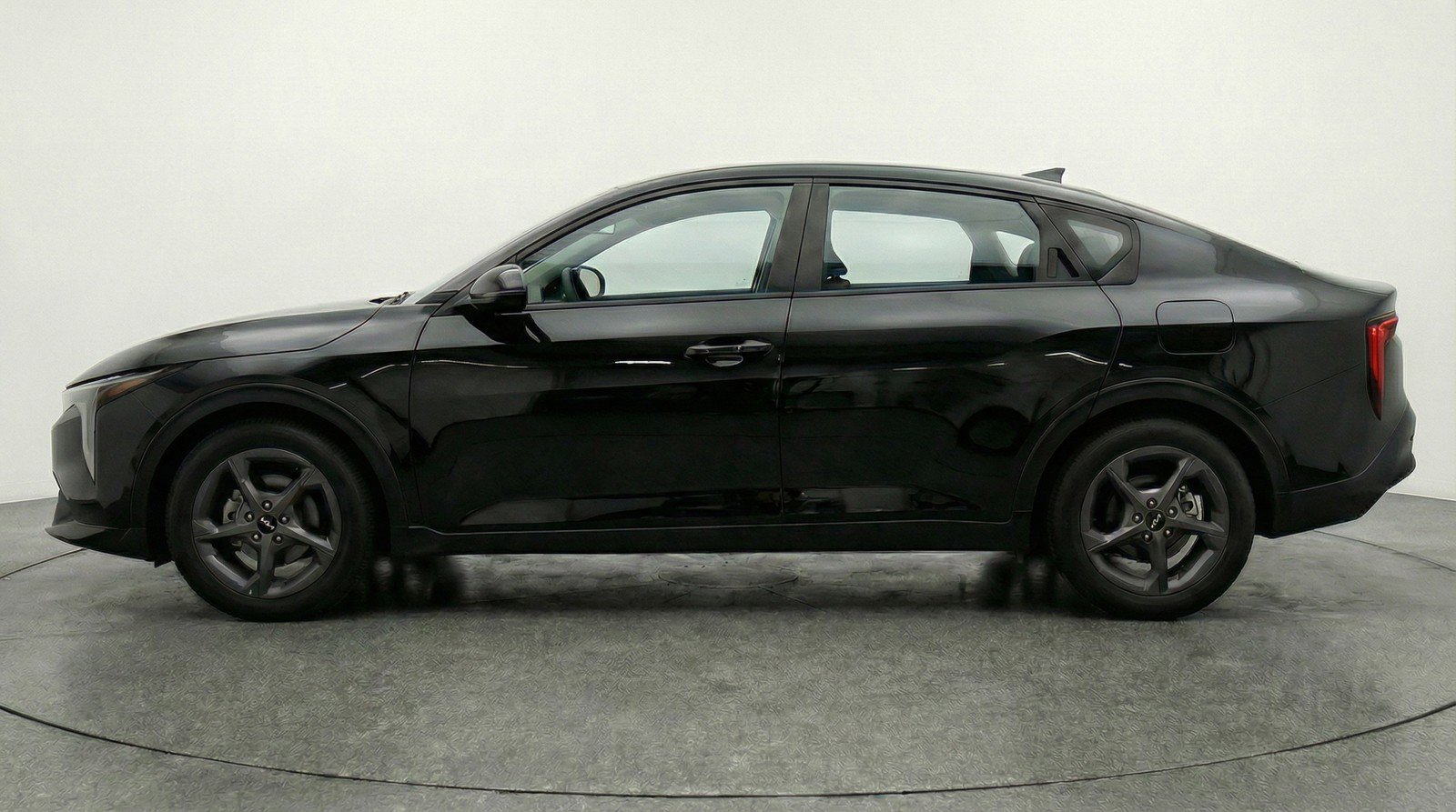 Used 2025 Kia K4 FWD image 3