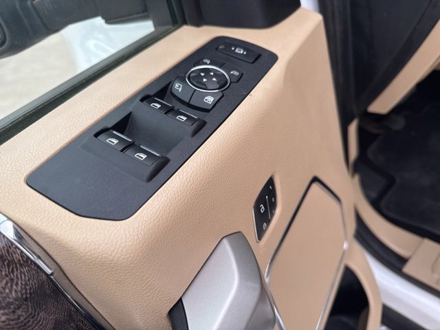 Used 2019 Ford F250 Lariat w/ Chrome Package image 15