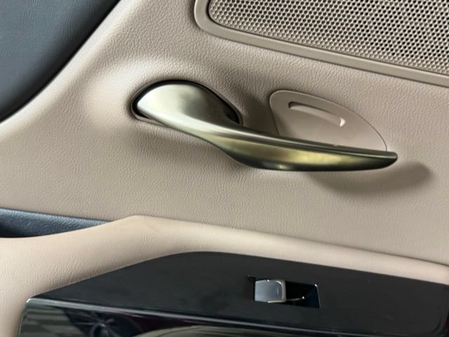 Used 2025 Lexus ES 300h w/ Premium Package FWD image 25