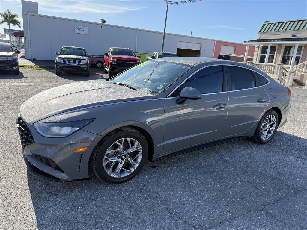 Used 2020 Hyundai Sonata SEL image 1