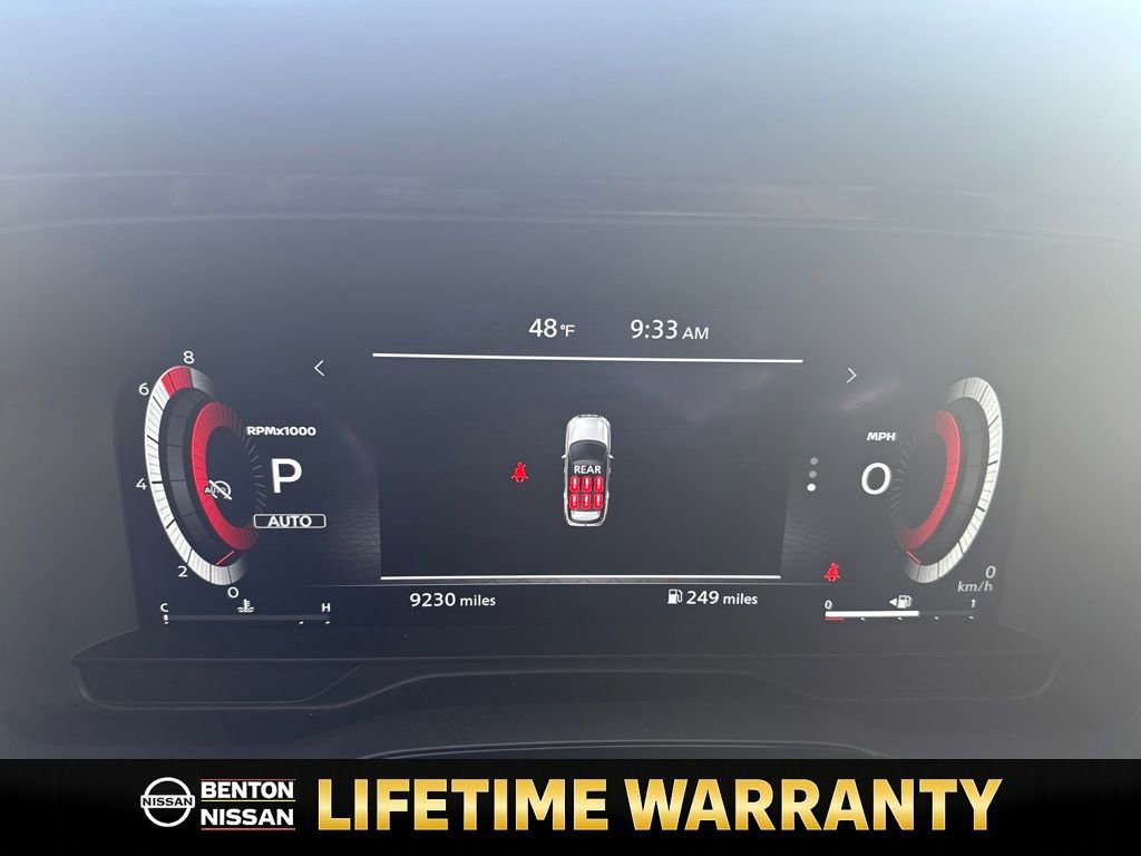 Certified 2025 Nissan Pathfinder Platinum w/ Black Appearance Package image 17