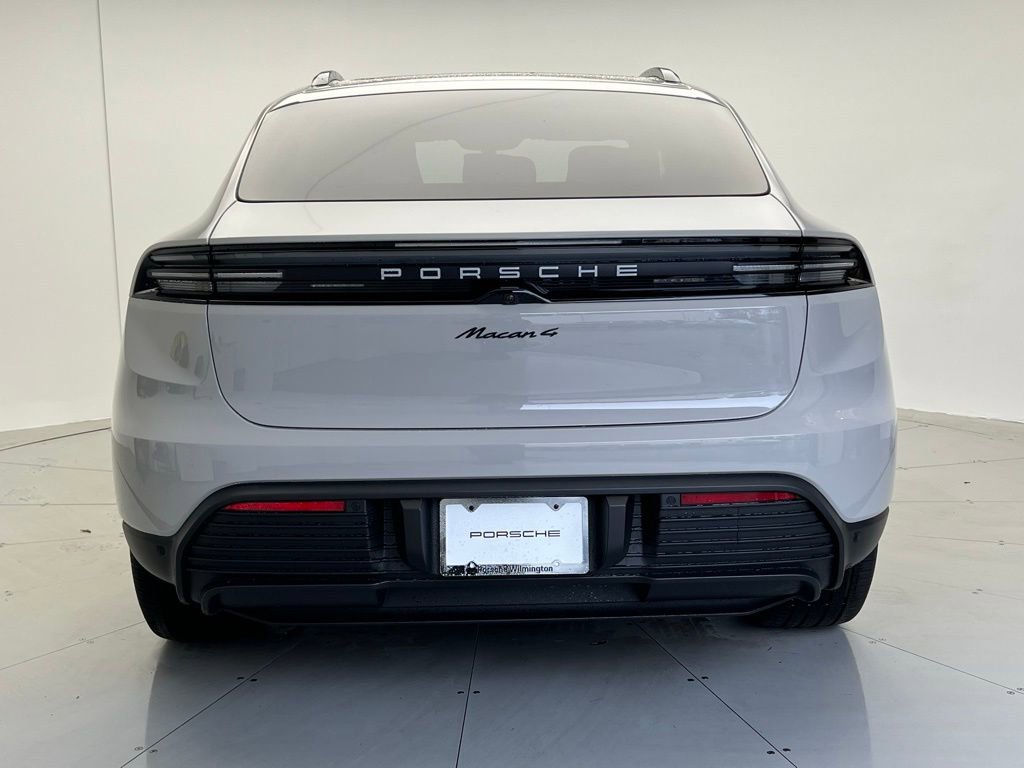 New 2026 Porsche Macan 4 Electric image 21