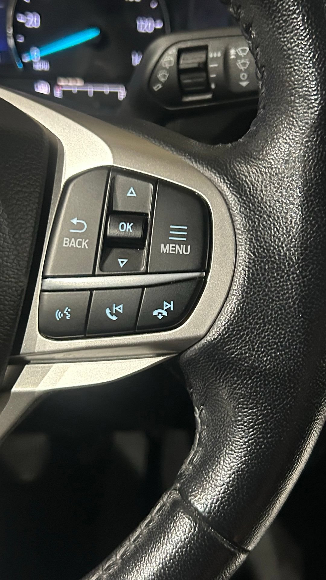 Used 2022 Ford Explorer XLT w/ Equipment Group 202A AWD/4WD image 82
