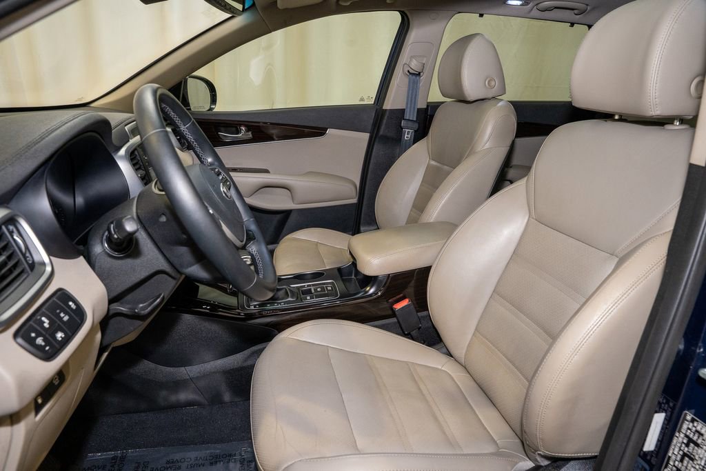 Used 2019 Kia Sorento EX w/ EX Touring Package image 13