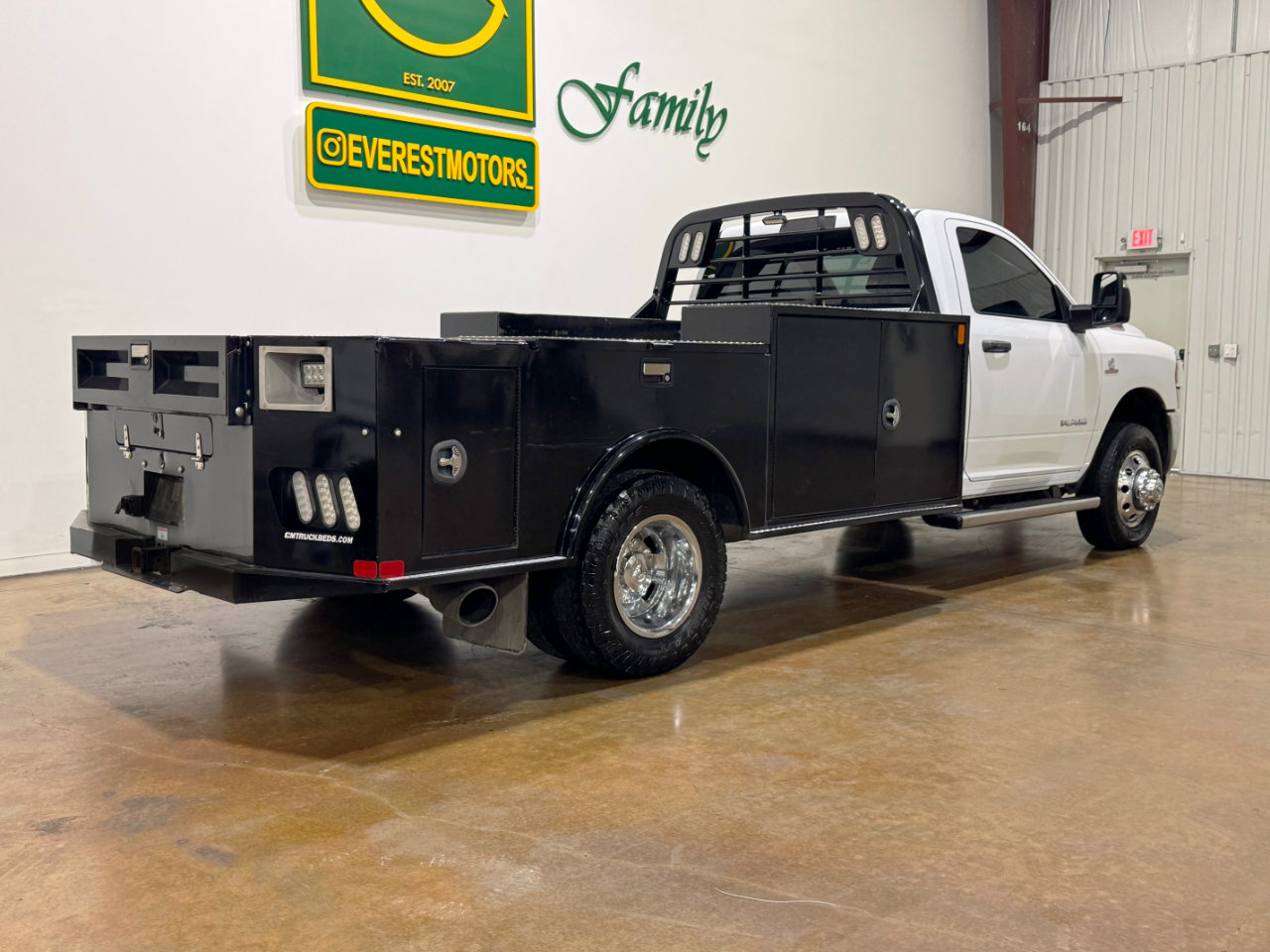 Used 2023 RAM 3500 SLT w/ Quick Order Package 2YG SLT image 3