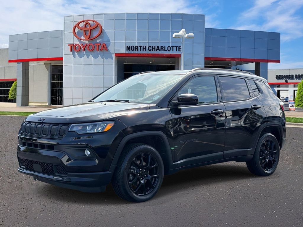 Used 2022 Jeep Compass Latitude w/ Sun and Sound Group AWD/4WD image 5