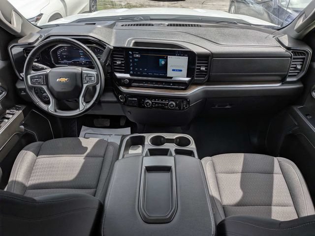 Used 2025 Chevrolet Silverado 1500 LT AWD/4WD image 13