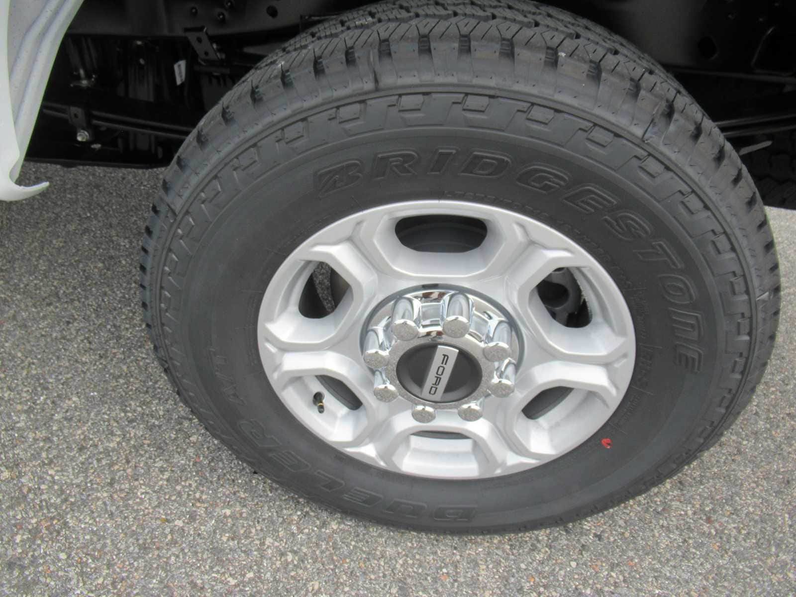 New 2026 Ford F250 XLT AWD/4WD image 9