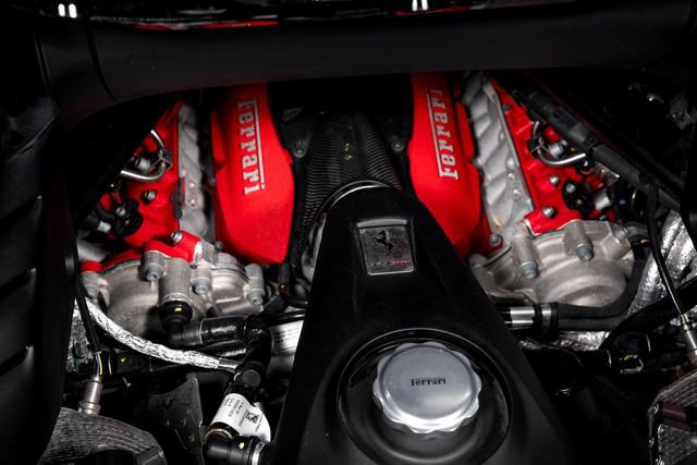 Used 2024 Ferrari SF90 Spider AWD/4WD image 10