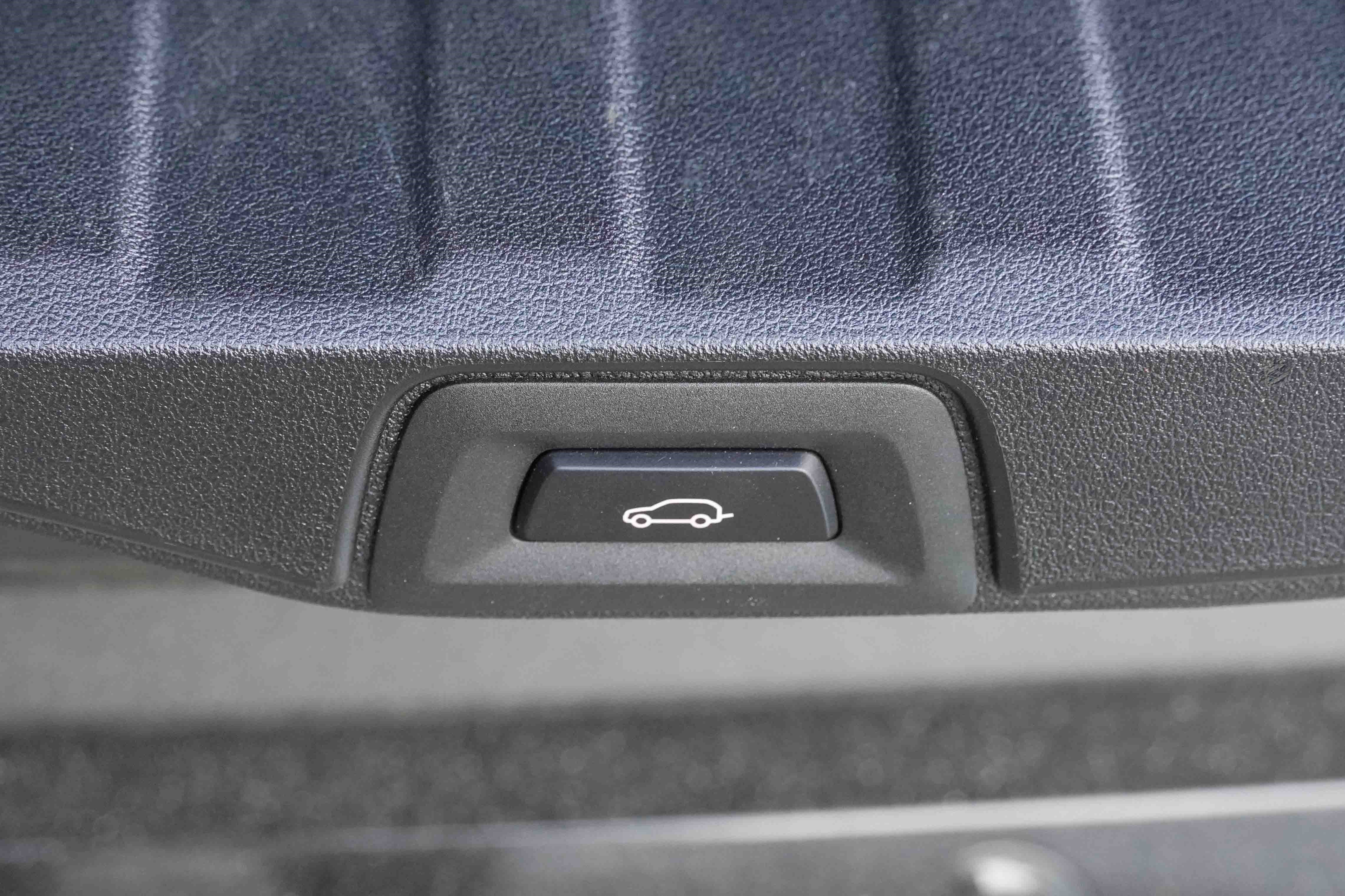 Certified 2023 BMW X5 xDrive40i w/ Premium Package image 40