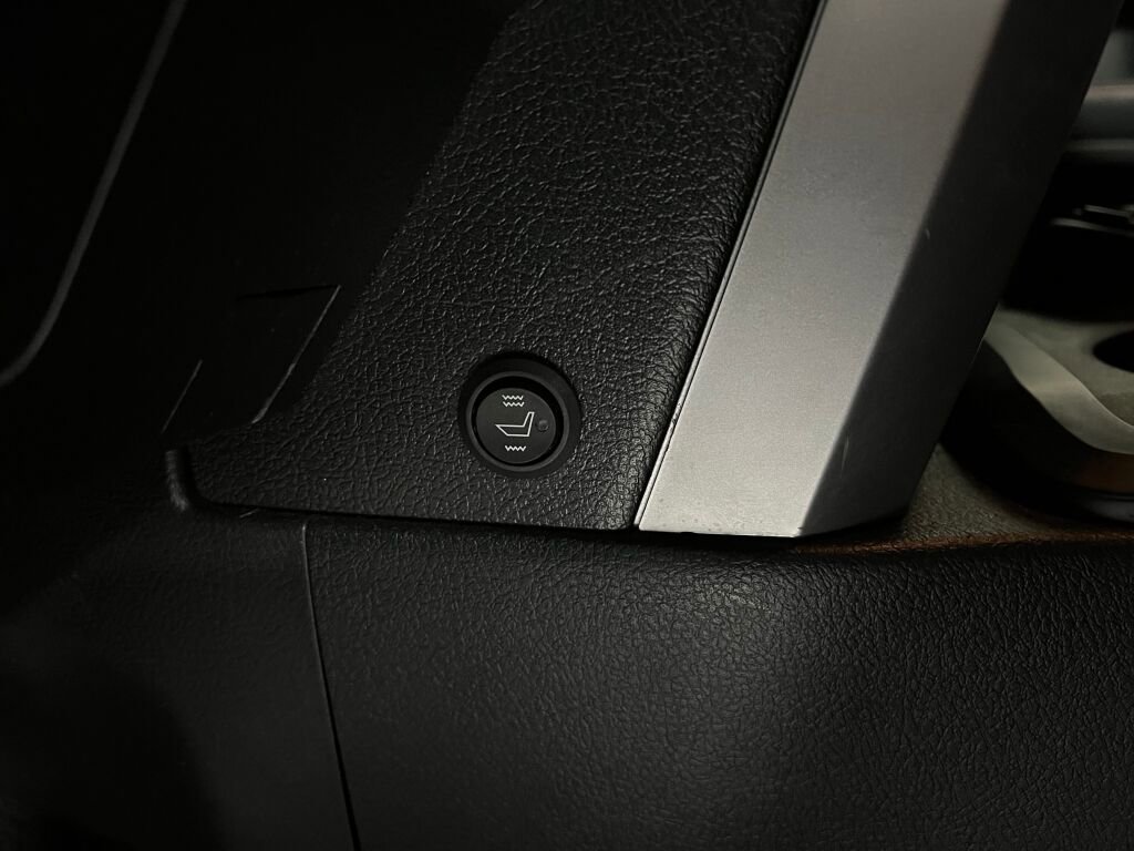 Used 2021 Toyota 4Runner SR5 image 15