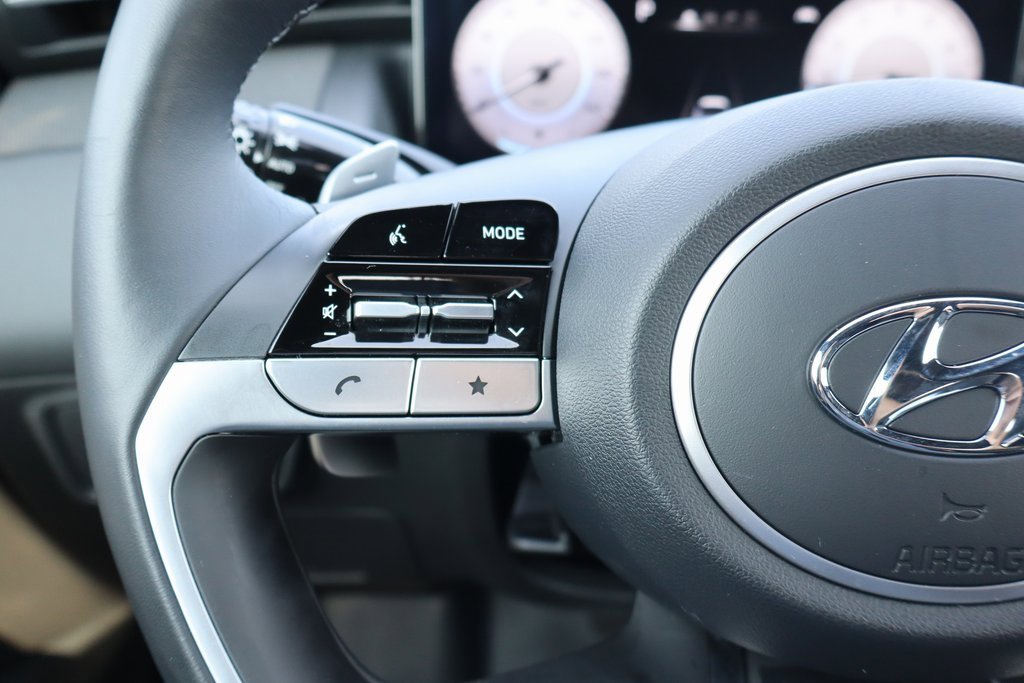 Used 2023 Hyundai Santa Cruz Limited image 6