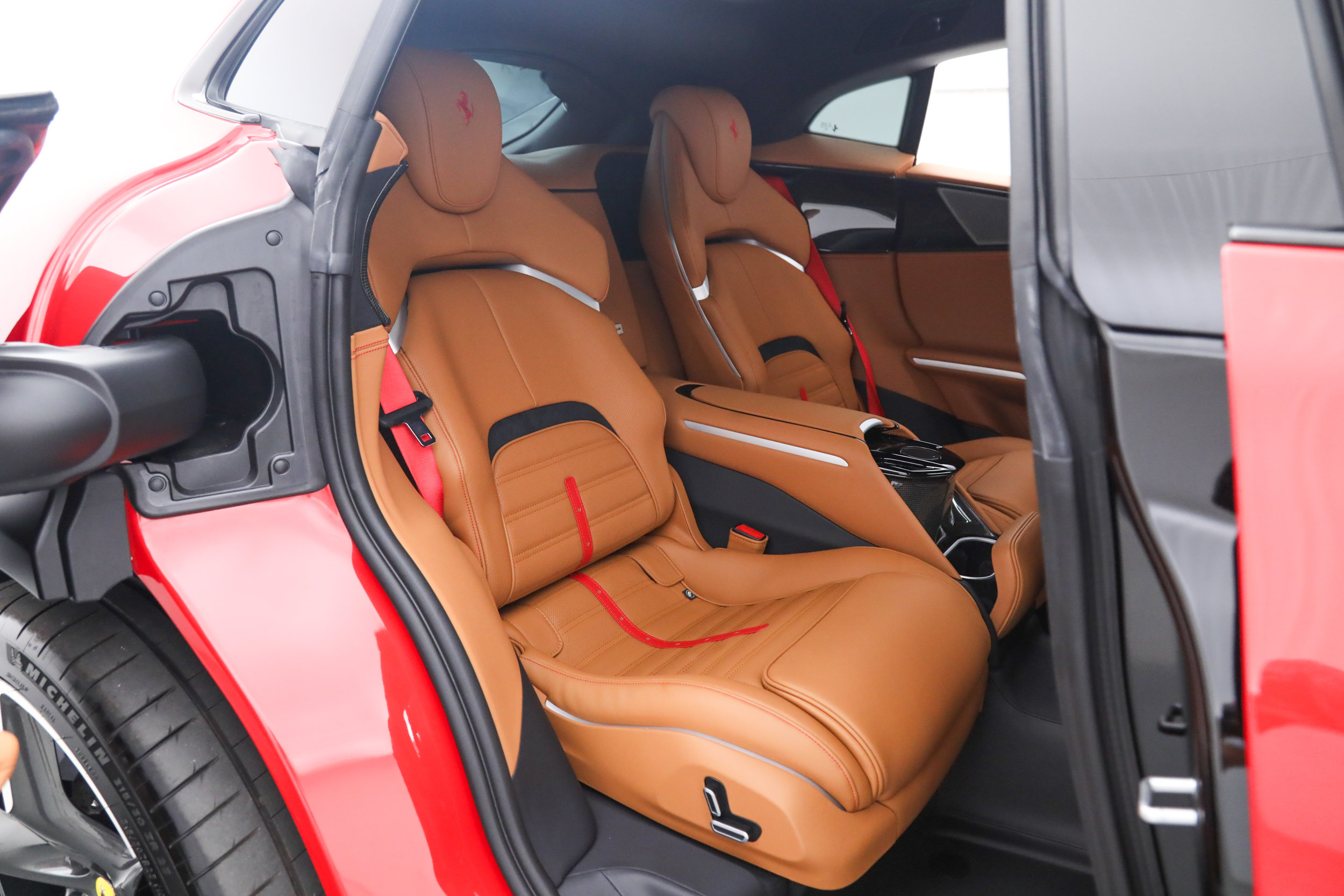 Certified 2026 Ferrari Purosangue AWD/4WD image 26