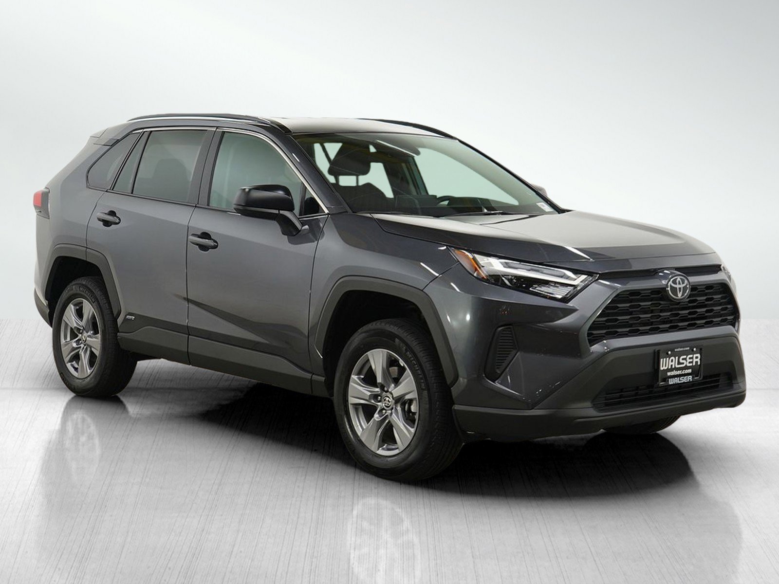 Used 2025 Toyota RAV4 LE AWD/4WD image 7