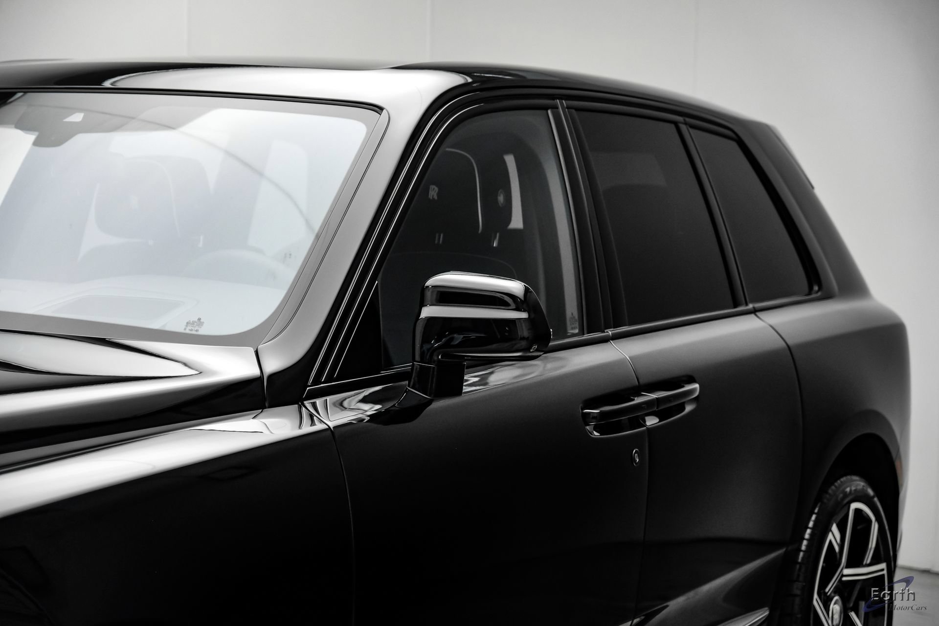 Used 2026 Rolls-Royce Cullinan Black Badge AWD/4WD image 32