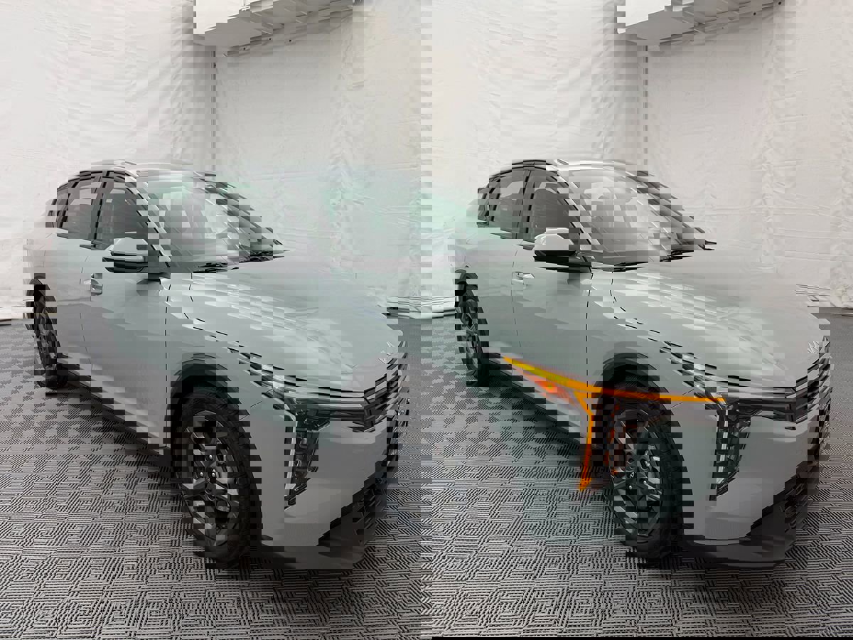 Used 2025 Kia K4 image 3