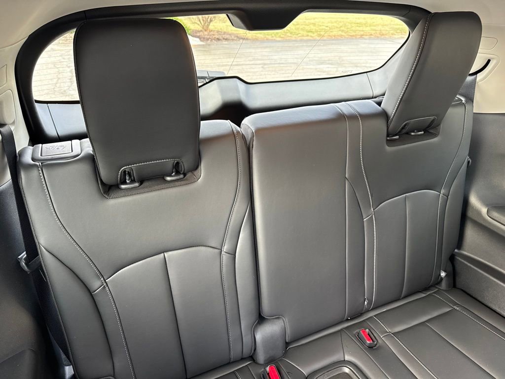 Certified 2025 INFINITI QX60 Luxe w/ Vision Package image 30