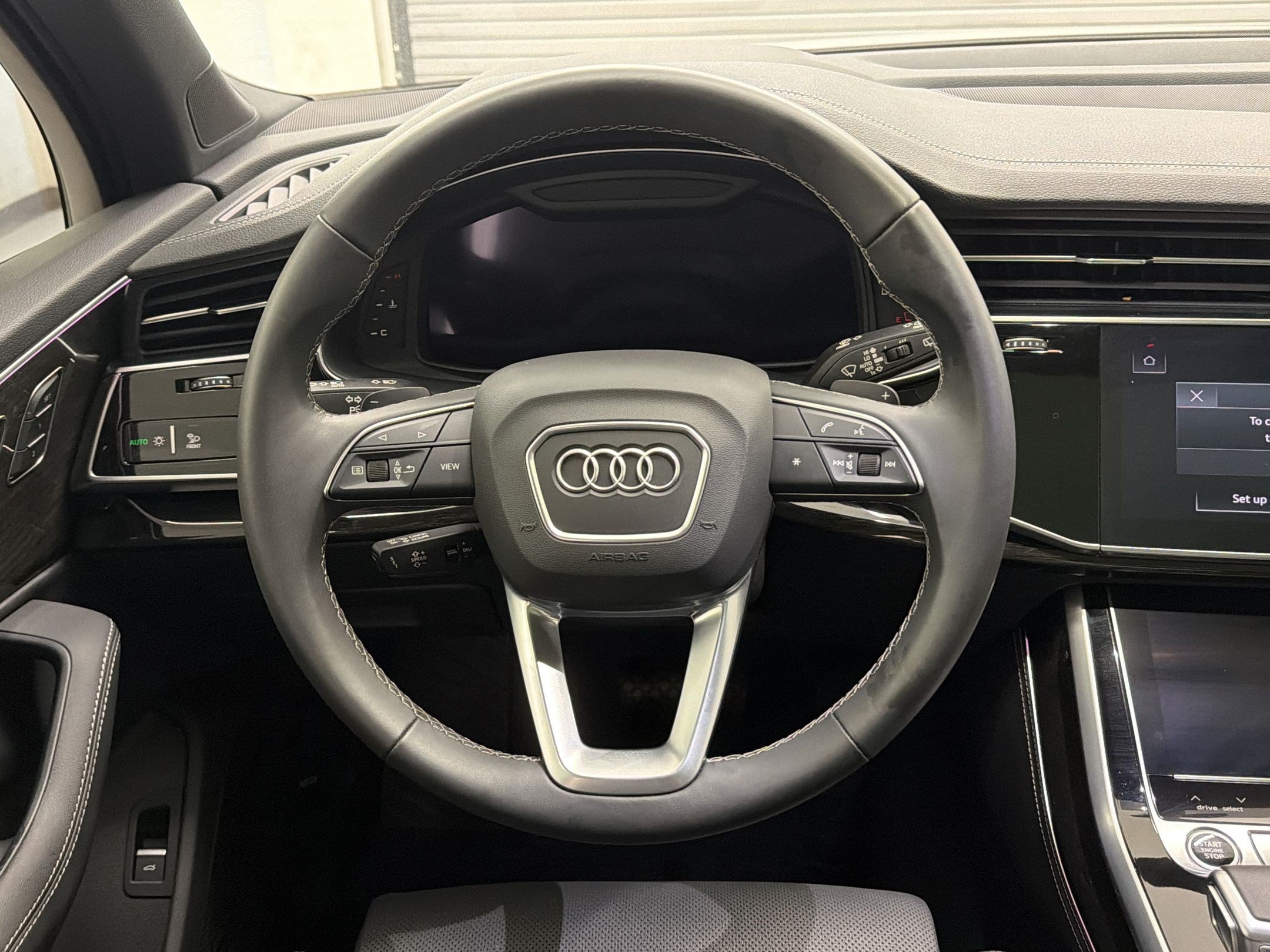 Used 2025 Audi Q7 3.0T Prestige AWD/4WD image 11