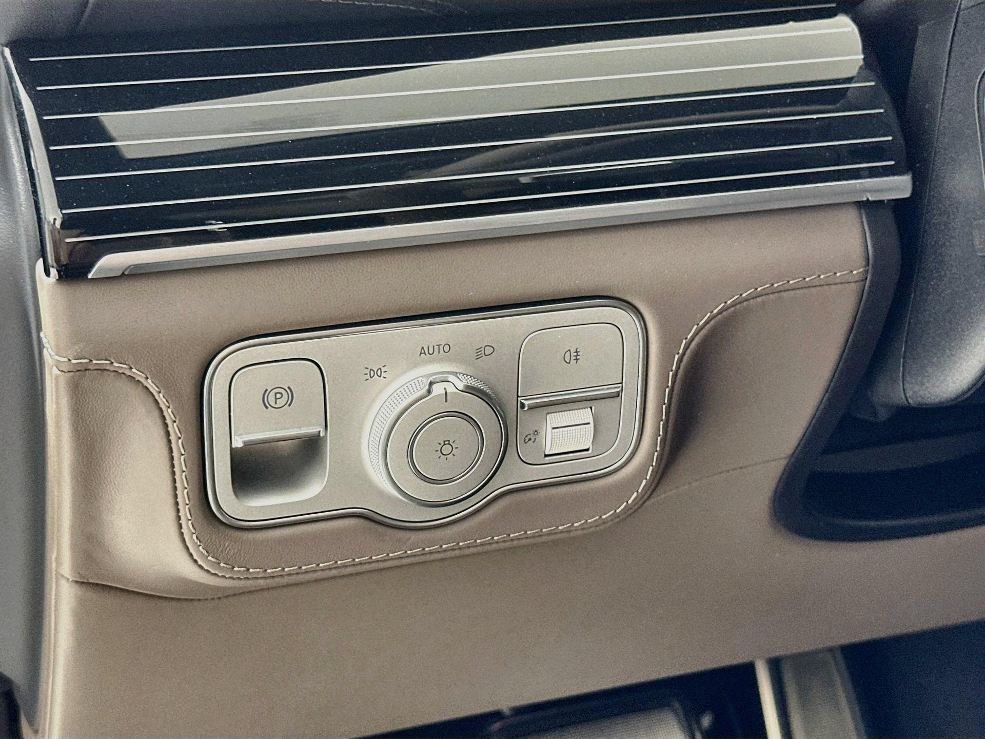 New 2026 Mercedes-Benz Maybach GLS 600 4MATIC image 11