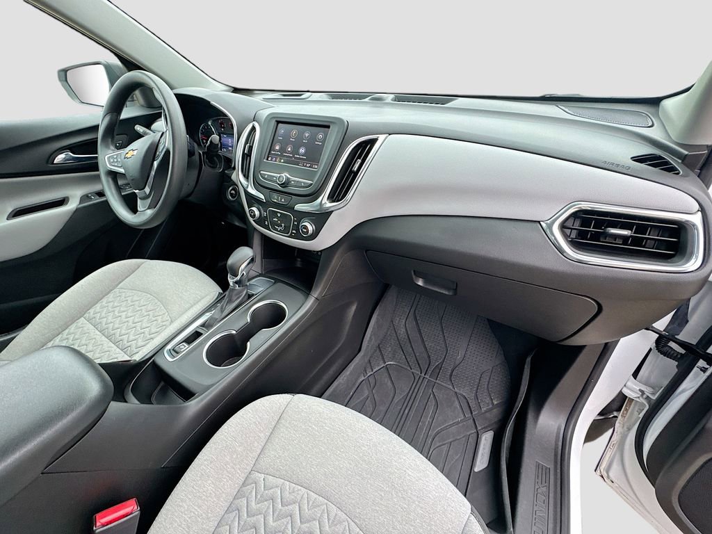Used 2022 Chevrolet Equinox LS w/ LS Convenience Package image 26