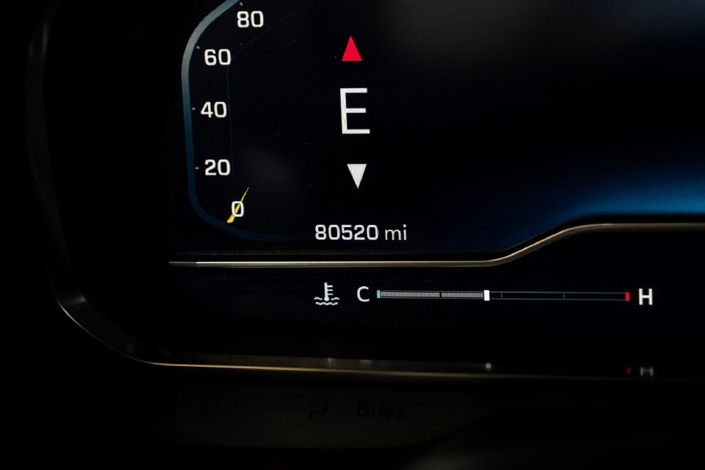 Used 2024 Chevrolet Suburban LT RWD image 16