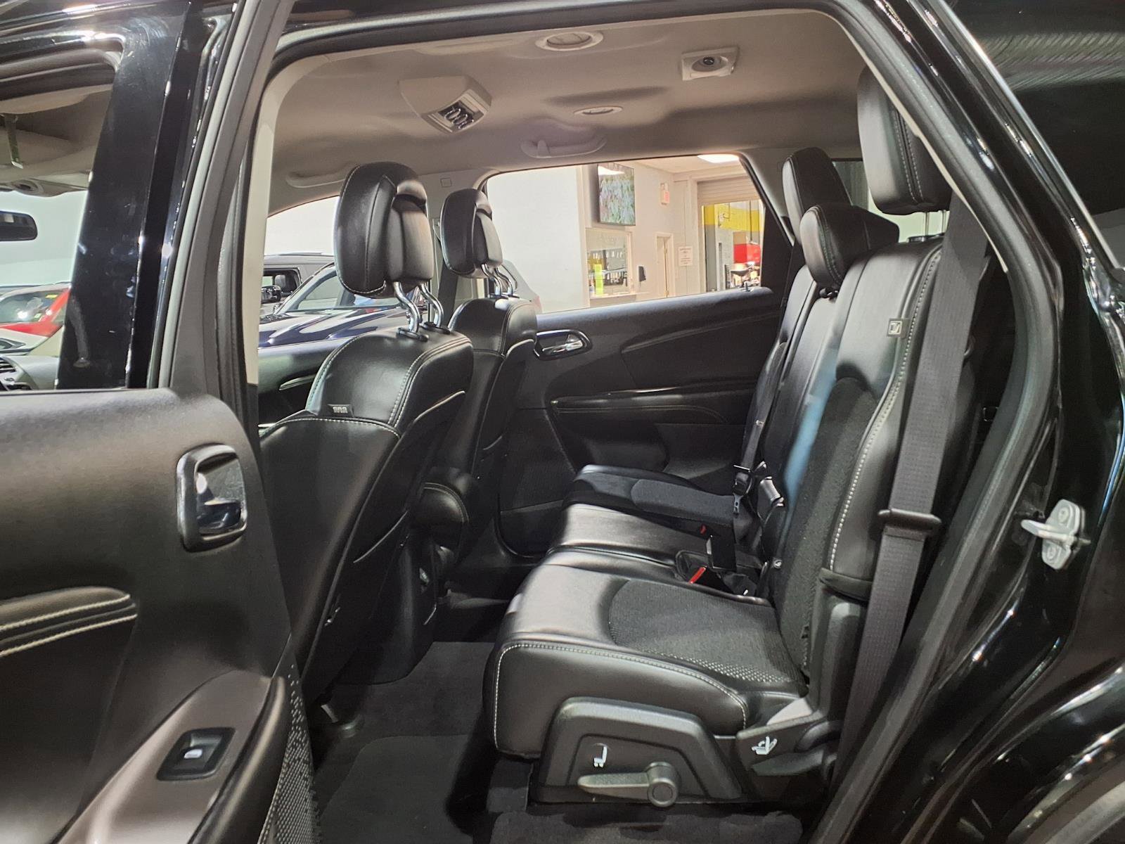 Used 2018 Dodge Journey Crossroad AWD/4WD image 17