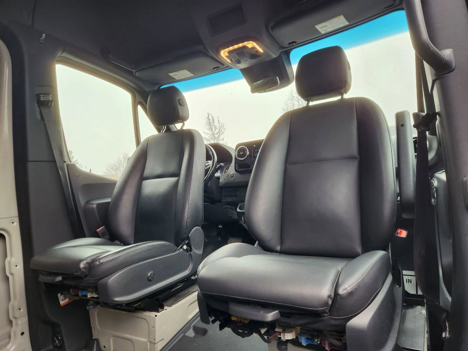 Used 2023 Mercedes-Benz Sprinter 2500 image 15