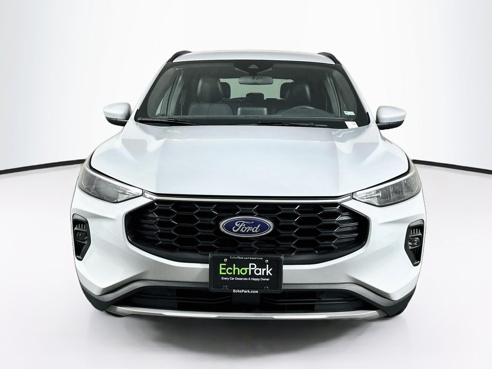 Used 2025 Ford Escape ST-Line Select AWD/4WD image 2