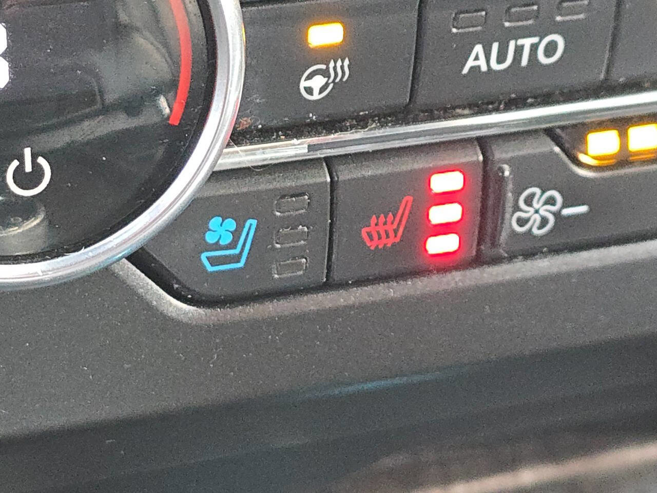 Used 2019 Ford Expedition Max Limited image 4