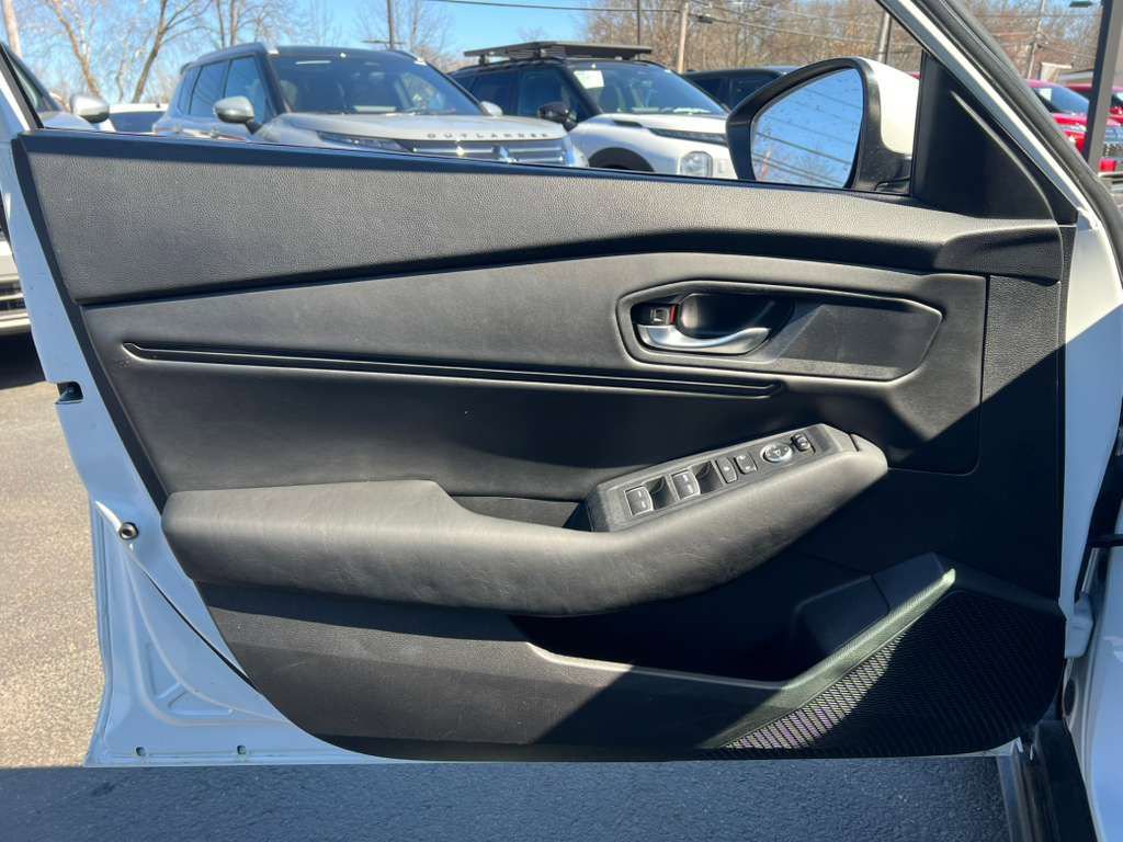 Used 2023 Honda Accord EX image 11