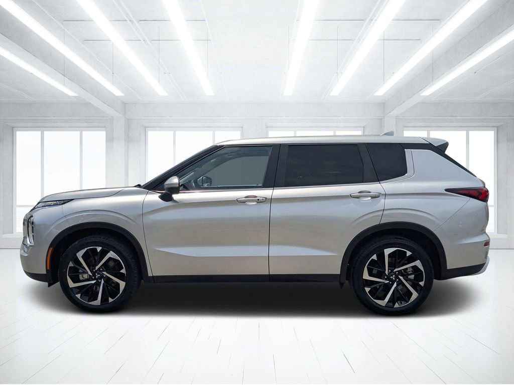 Used 2024 Mitsubishi Outlander SE Black Edition FWD image 6