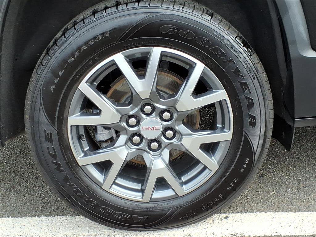 Certified 2023 GMC Acadia SLT image 9