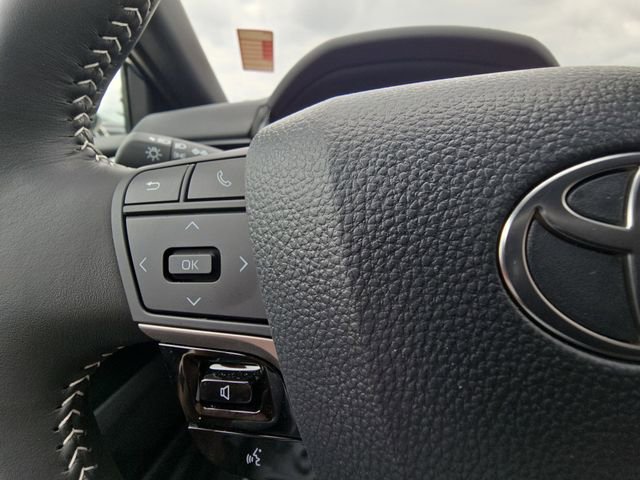 Used 2026 Toyota Camry SE w/ Convenience Package image 16