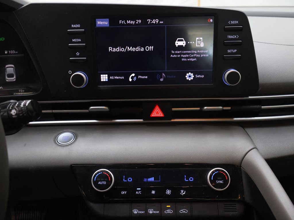 Used 2022 Hyundai Elantra SEL FWD image 23